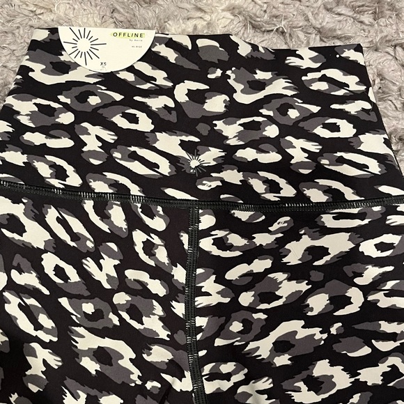 Aerie animal print leggings -perfect for back to school Size XS - Picture 8 of 11